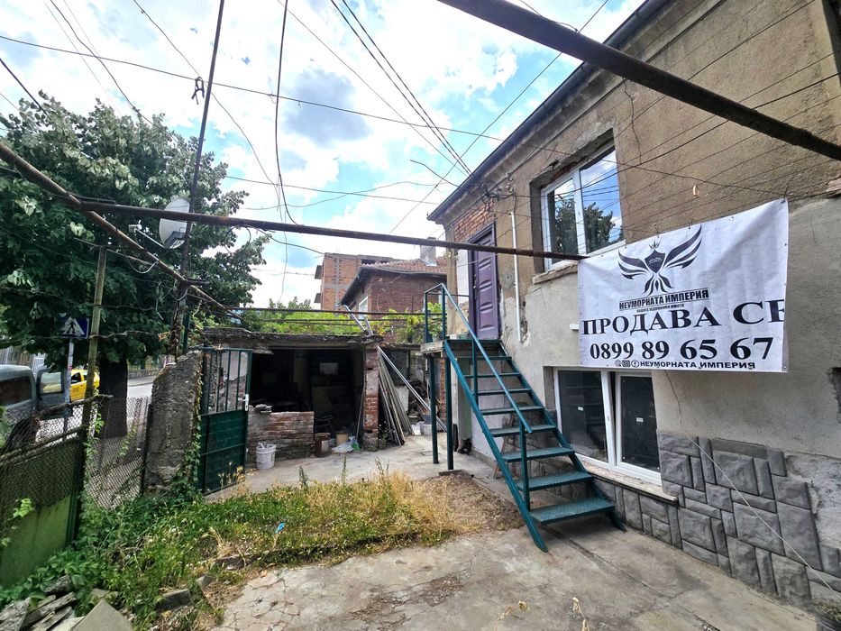 Продавам тристаен апартамент с площ от 68кв.м. на първи етаж с 1/2 от двор 315кв.м. в гр.Асеновград, квартал Зъбче - снимка 20