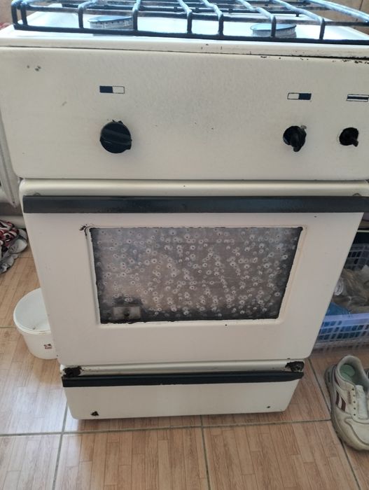 Продам Газ .плиту рабочая.