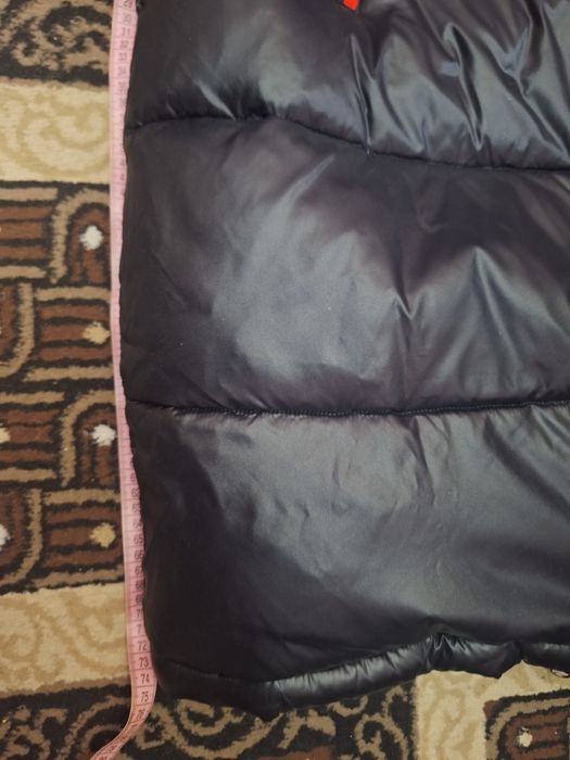 Очень тёплая и удобная куртка.