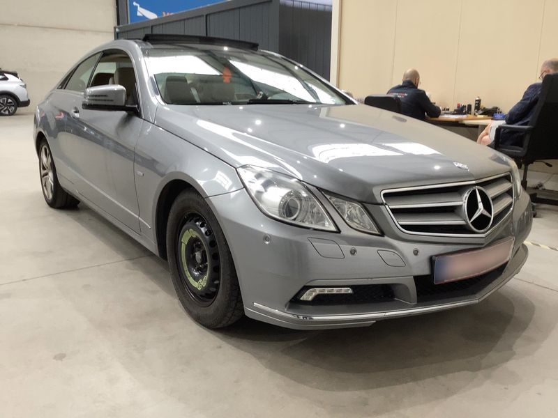 Mercedes-Benz E-Klasse E 220 CDI BlueEfficiency Elegance 2011