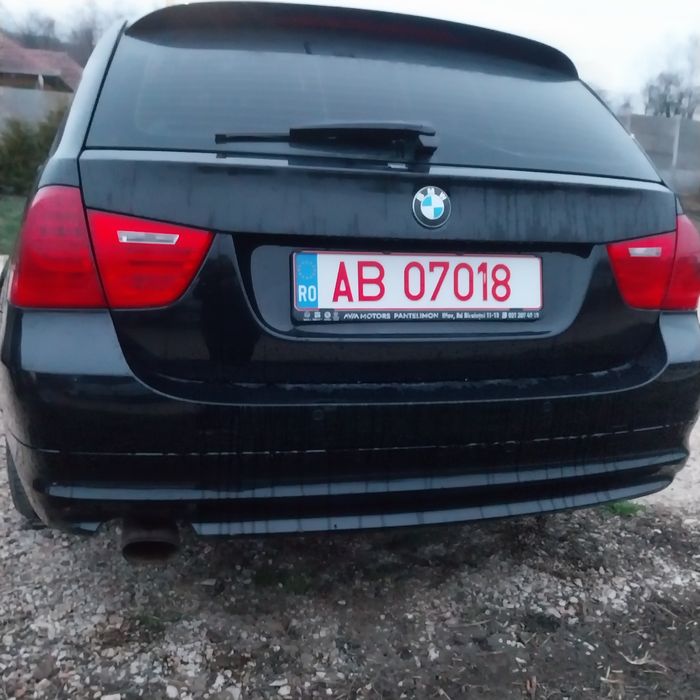 Vind bmw 318 an 2012 stare foarte buna