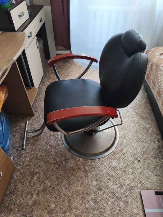 Кресло для парикмахерских
