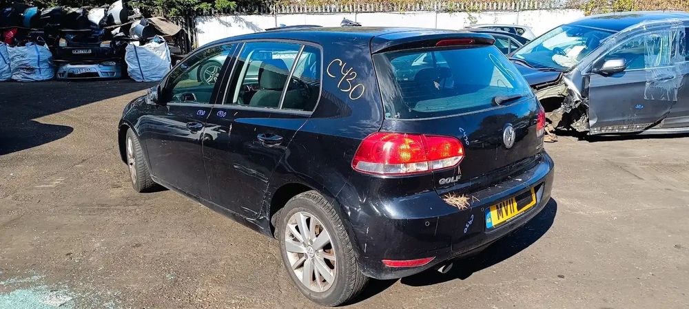 Dezmembrari / Dezmembrez VW Golf 1.6 CAYC cutie viteze cutie viteze manuală LUB cod culoare LC9X