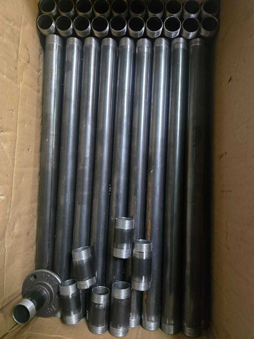 Mobilier industrial lemn masiv & țevi metalice