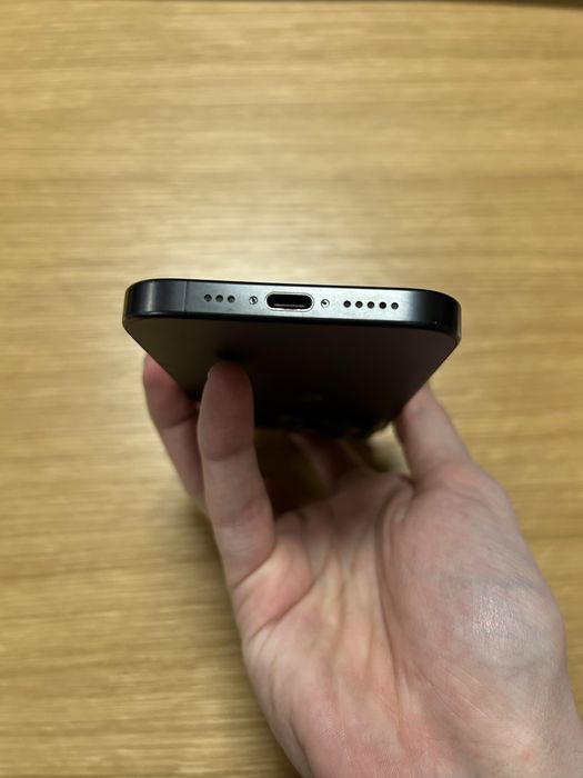 iPhone 15 pro 88% батерия