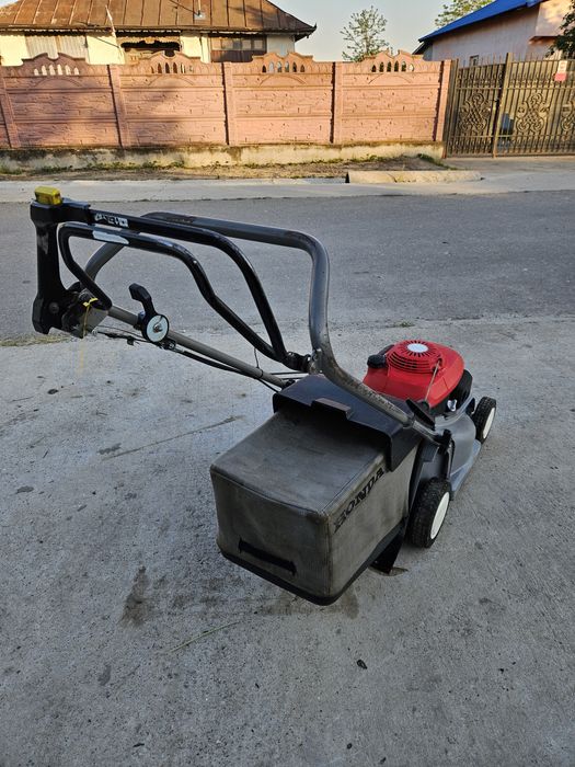 Masina de tuns iarba HONDA HRB 425C