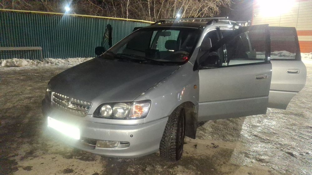 Таёта пекник  об 2 0.