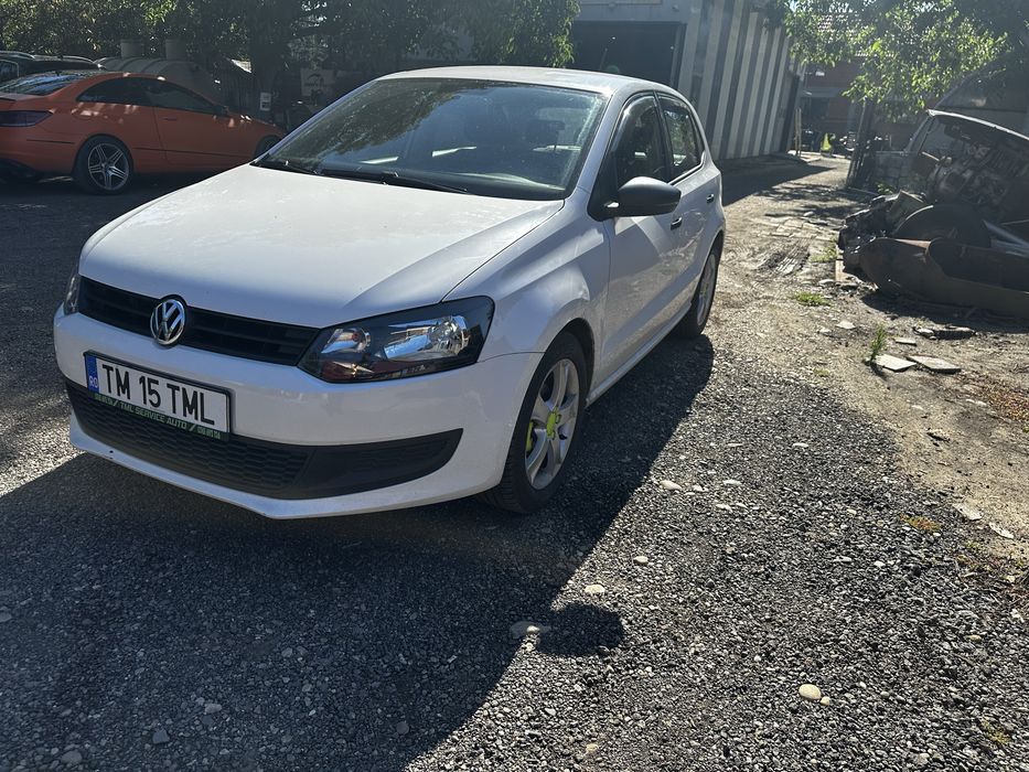 VOLKSWAGEN Polo 2014 — imagine 3