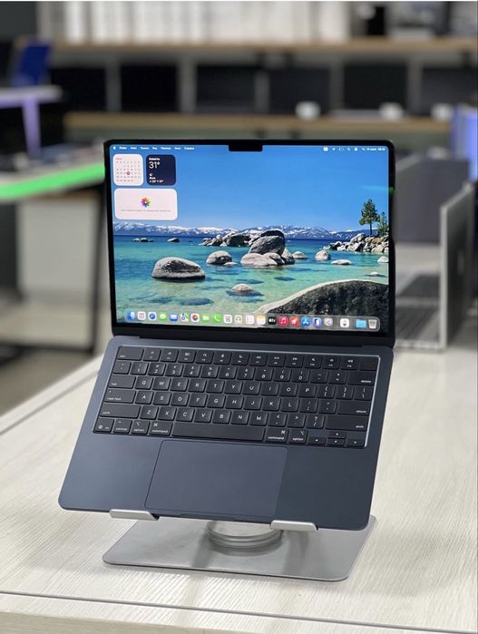 Макбук M4 | 16/256Gb | 100% Акб - 25 циклов