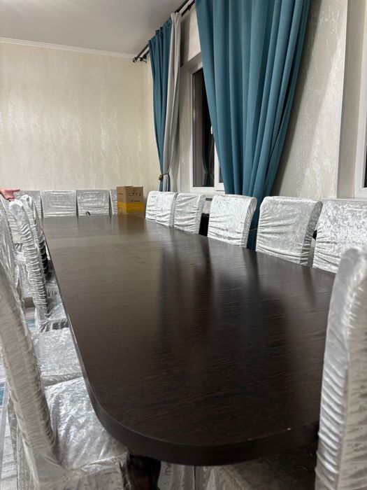 Стол 4метра…..