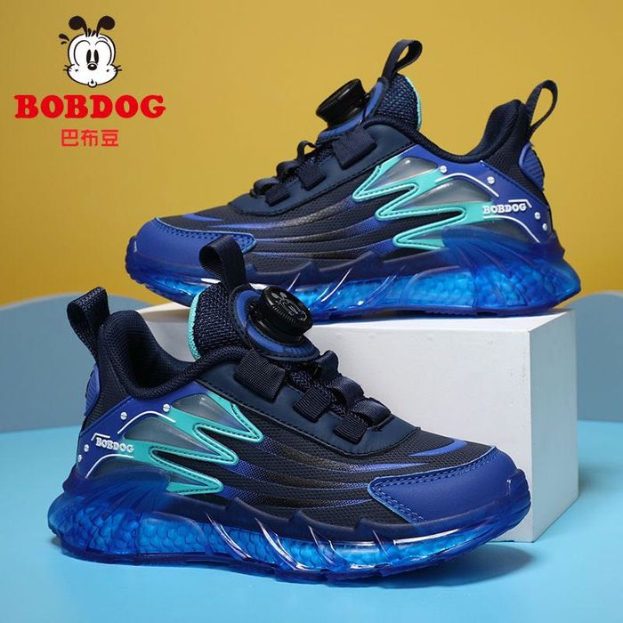 Продам новые кроссовки