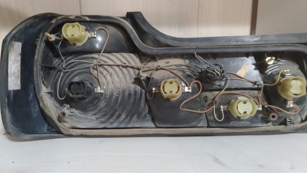 Задние фонари стопы бмв е32