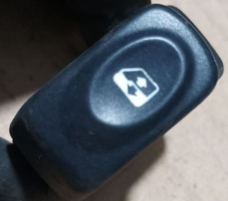 Elemente : Renault Clio symbol 2