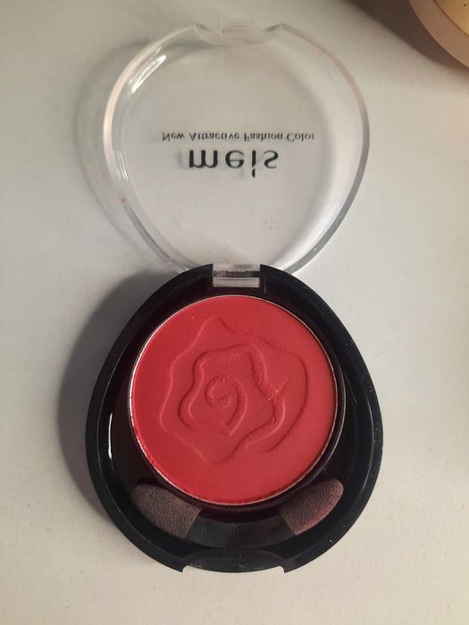 Продам румяна 300