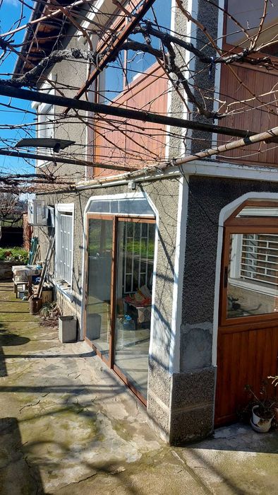 Двуетажна къща в с. Стамболово, обл. Хасково