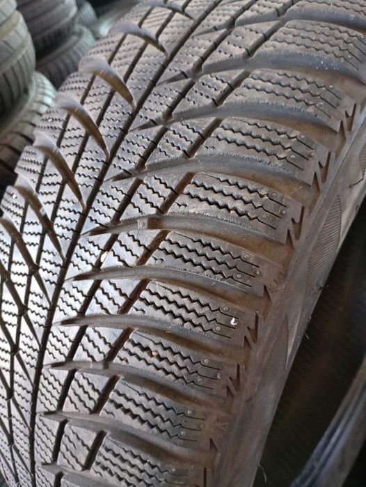 215 55 17 Anvelope iarna Bridgestone Blizzak LM001