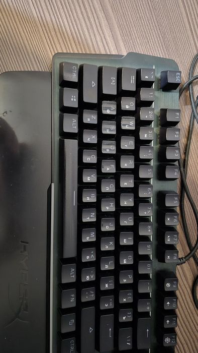 Продаю HyperX Alloy MKW100