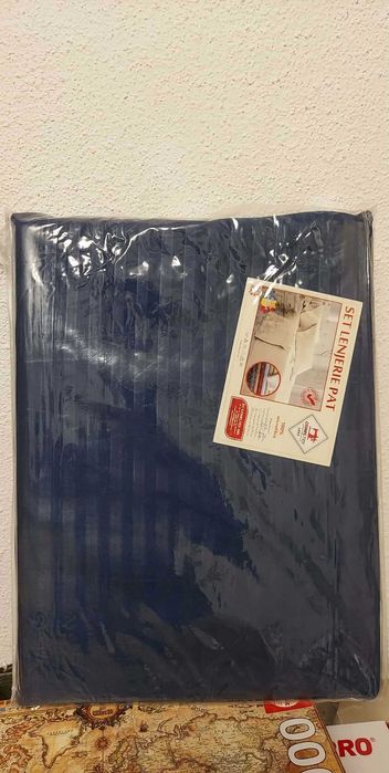 Lenjerie Din Microfibra Model Damasc 6 Piese 180x210 bleumarin