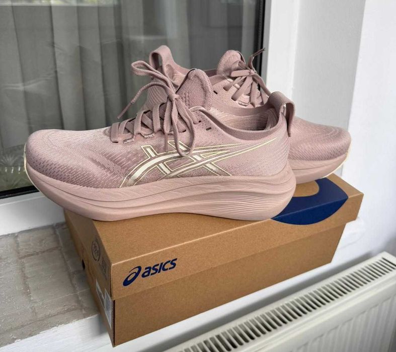 Pantofi Alergare Dama Acsis Gel Nimbus 27 Fawn Birch