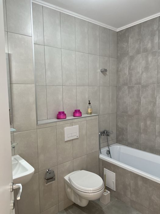 Închiriez apartament - Adora Forest