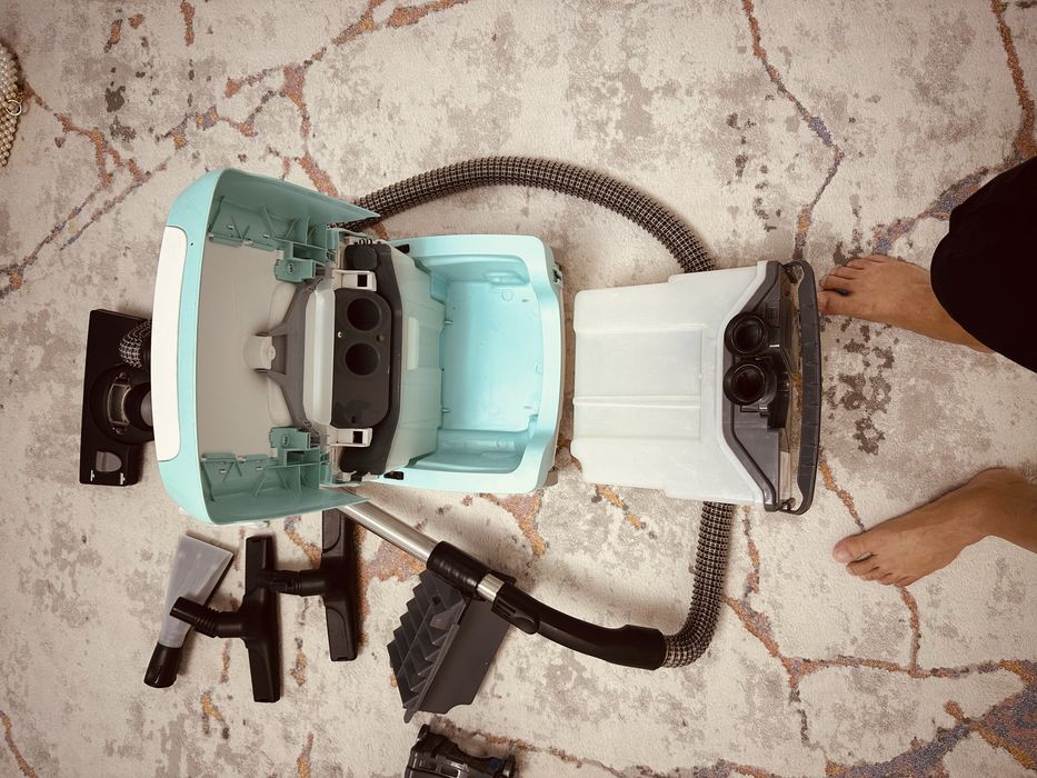 Пылесос BOSCH моющий почти новый