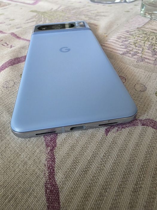 Google pixel 8 pro