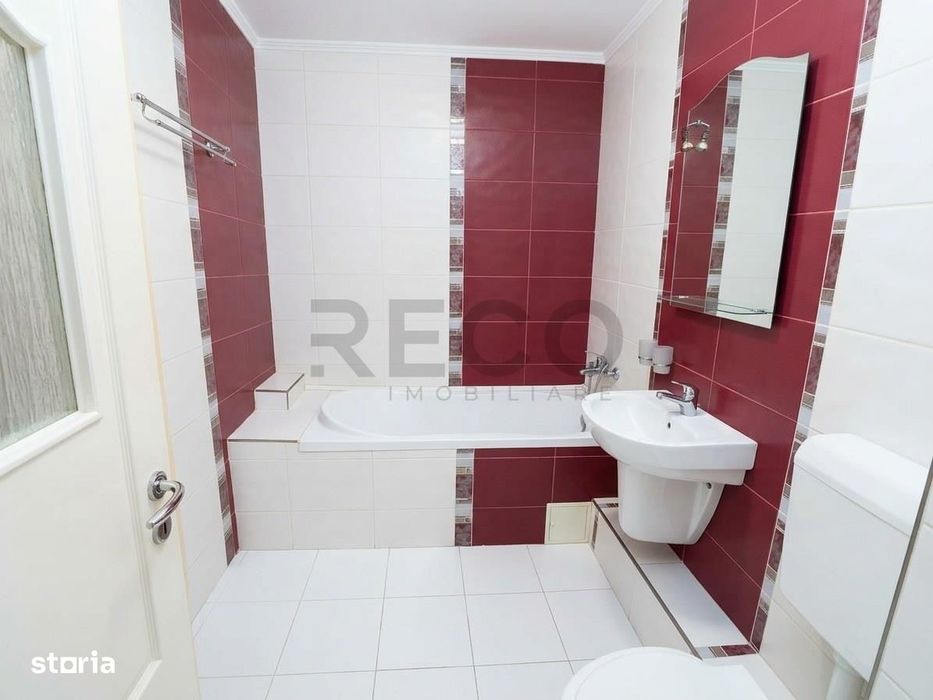 RECO Apartament cu 3 camere decomandat zona Decebal