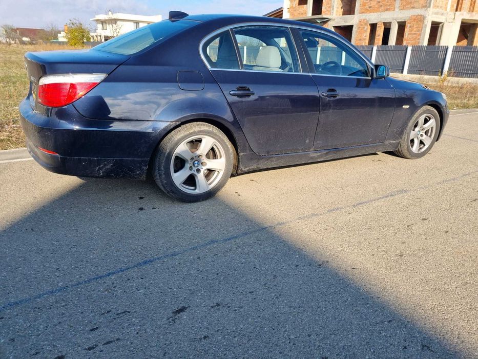Dezmembrez BMW 520d E60