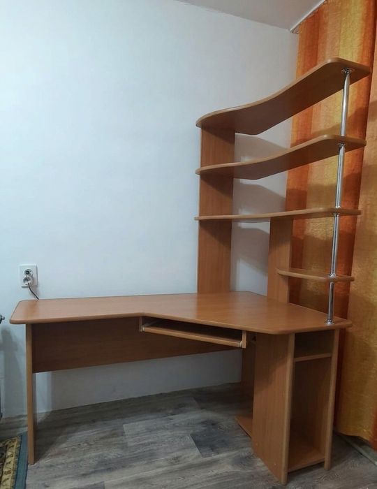 Продам стол хороший