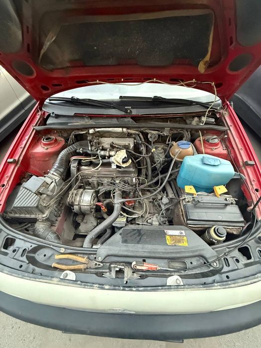 Фольксваген пассат 1989г.