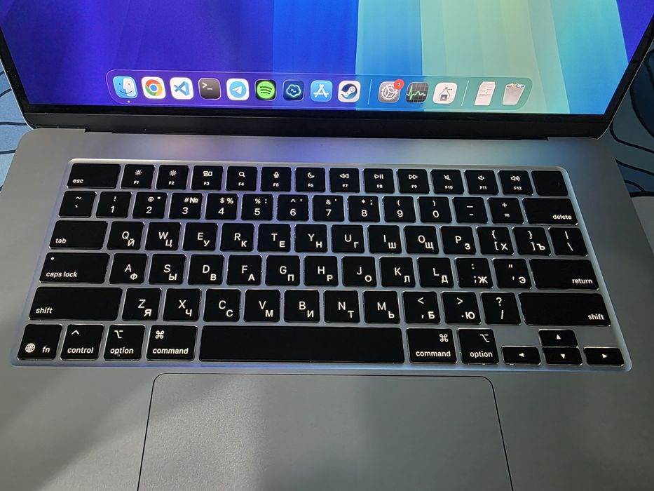 MacBook Air 15 2025 M4 16/512