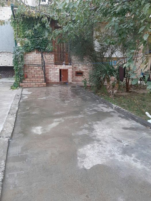 Квартира сотилади! 1-этаж. 4 хона + 2 хона подвал