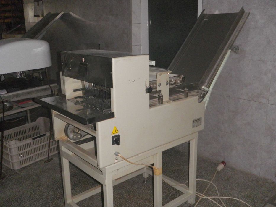 хляборезачка за хляб