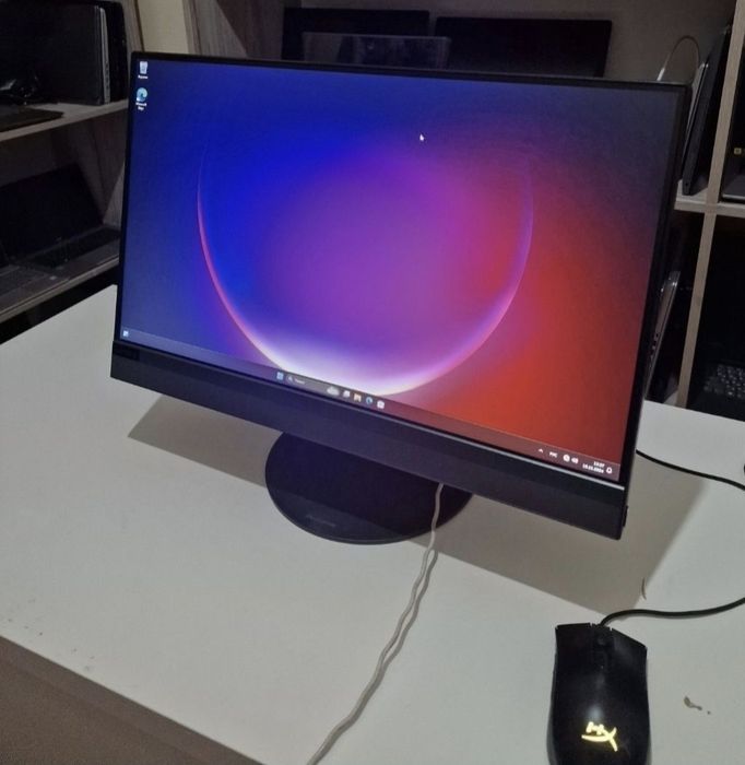 Моноблок Леново Core i3-8100
