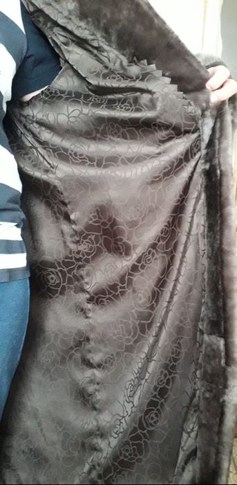 Продам мутонувую шубу