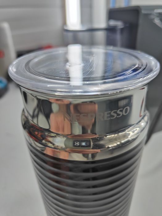 Espressor Nespresso Esenza mini set complet