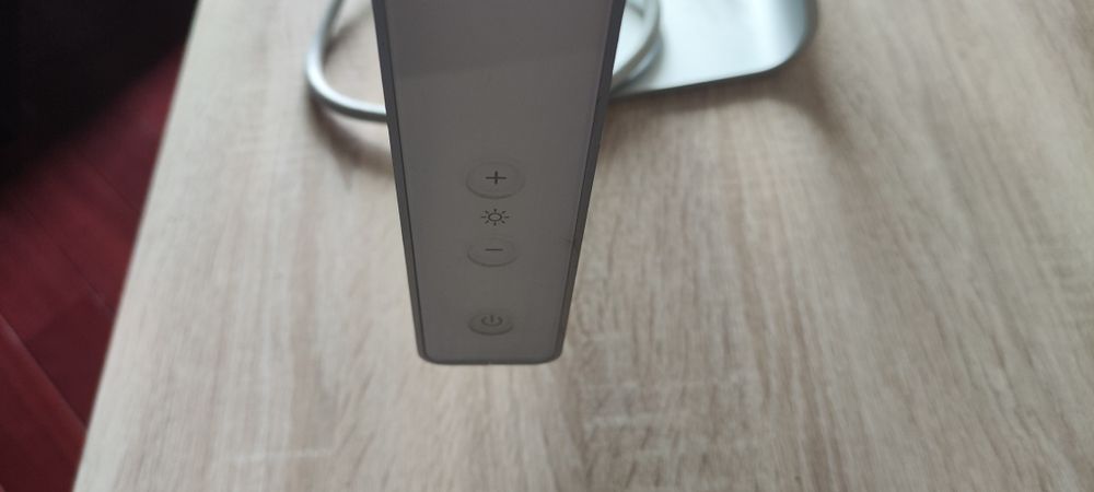 Монитор Apple диагональ 23. Полность в алюмине 2004 года