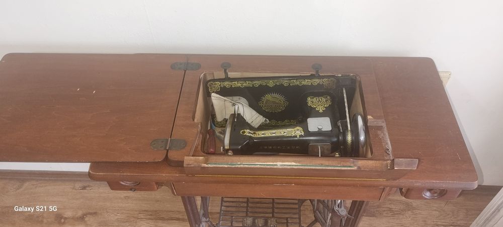 Шевна крачна машина