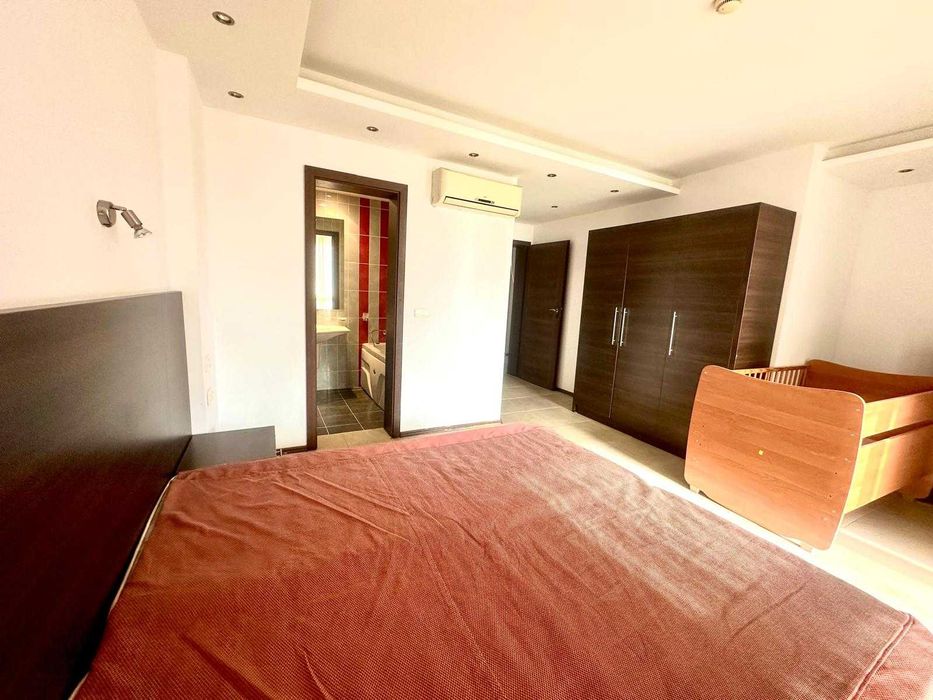 Продава се Тристаен апартамент в Балчик - 138 кв.м за 1196 €/кв.м - Снимка #2