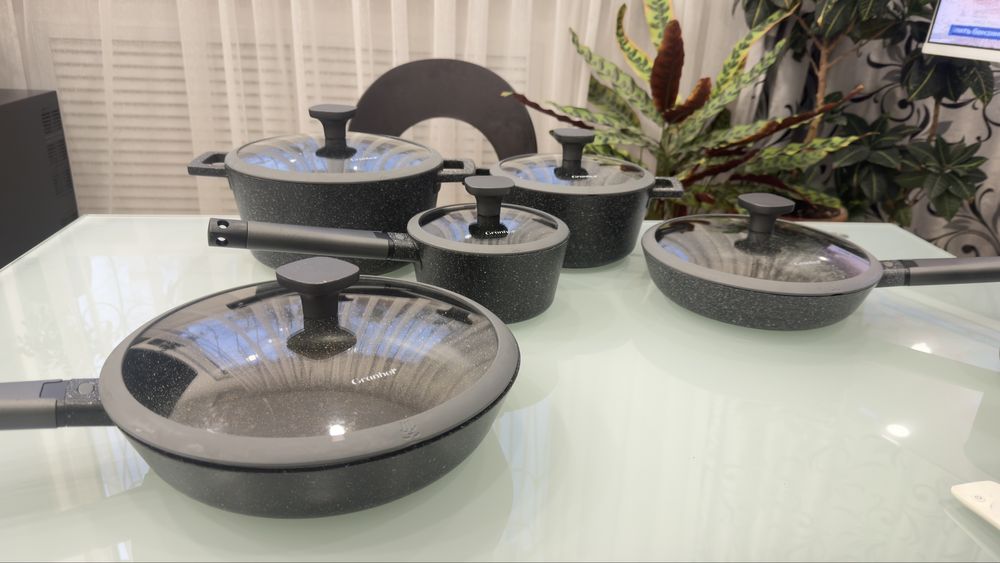 Продам набор кастрюль