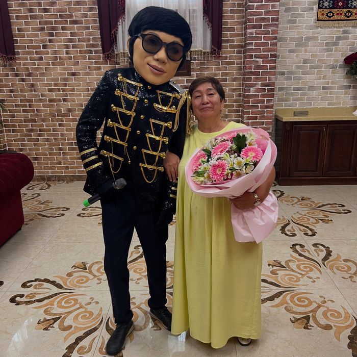 Ростовая кукла, праздник, певец, аниматор Кайрат Нуртас