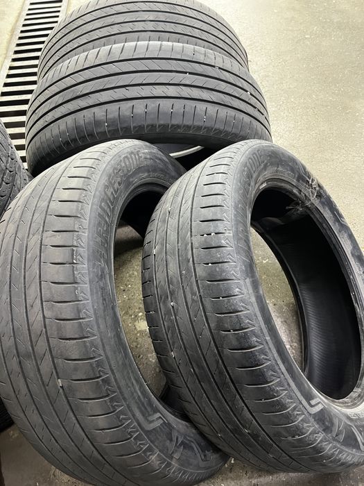 Bridgestone alenza 235x55x19