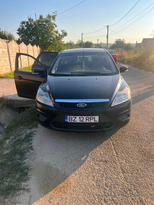 Masina ford focus dezmembrez