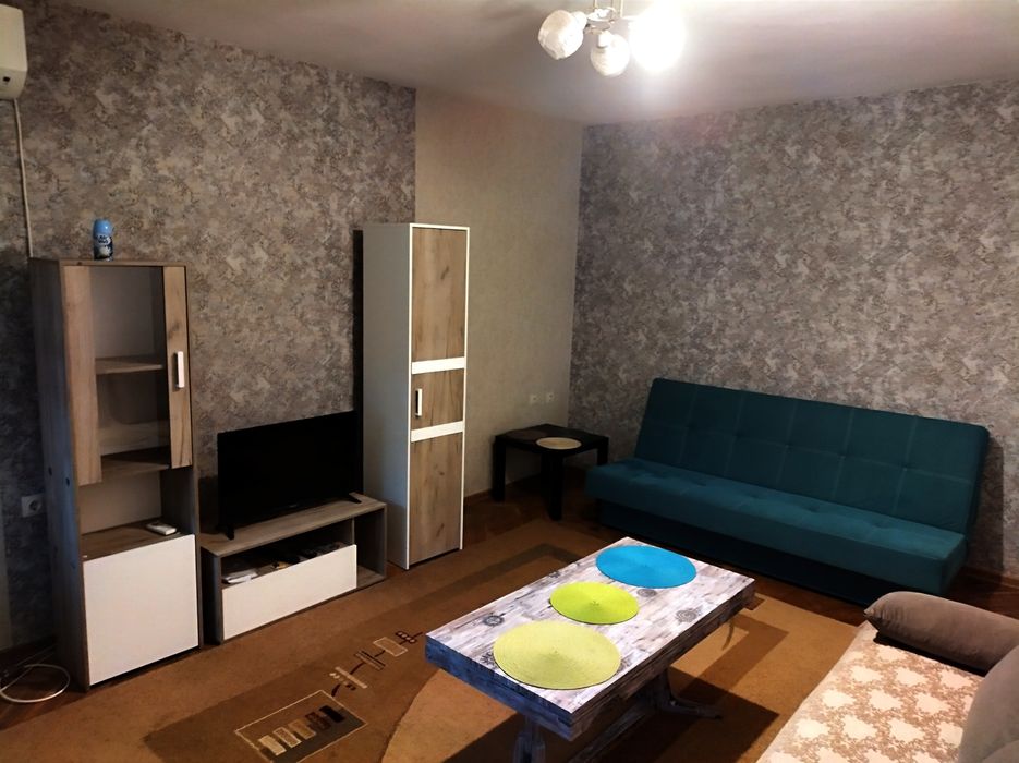 Дава се под наем Двустаен апартамент в Пловдив, Кършияка - 70 кв.м за 459 € - Снимка #1