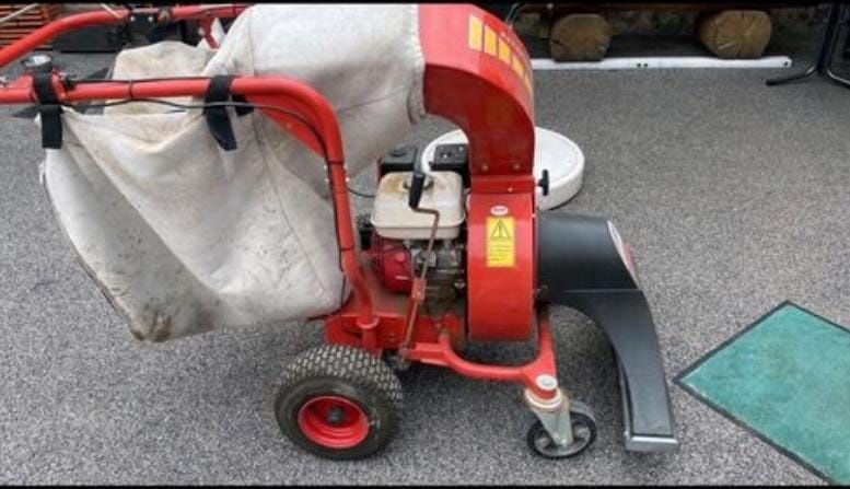 Aspirator stradal silent cu sac de 260 litri