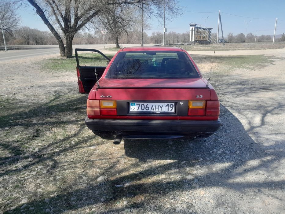 Продам. Ауди 100