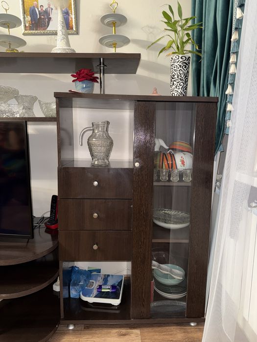 Продаю стенку в отличном состоянии