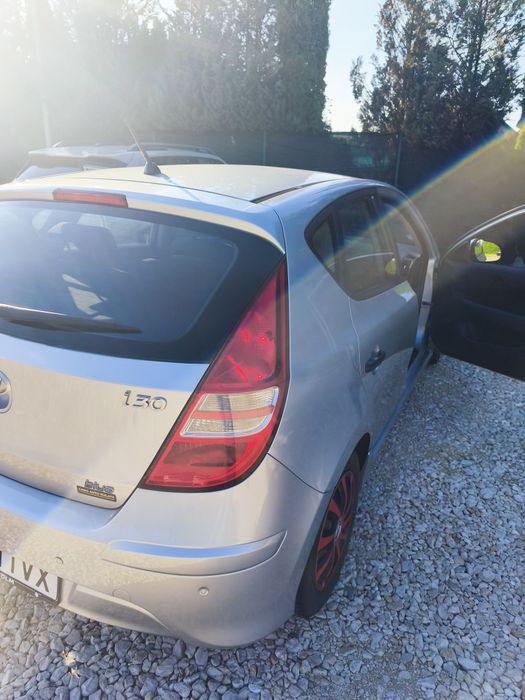 HYUNDAI i30 2010 — imagine 4