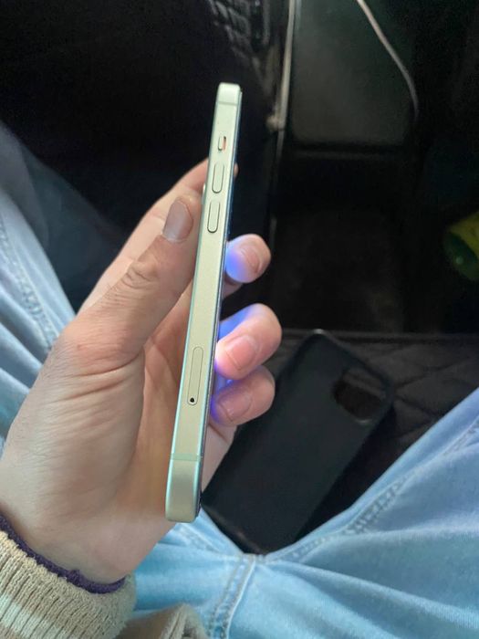 Айфон 15 с гаранти идиал