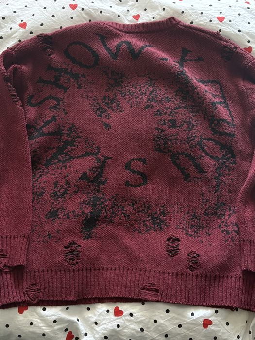 продам свитер с дырочками